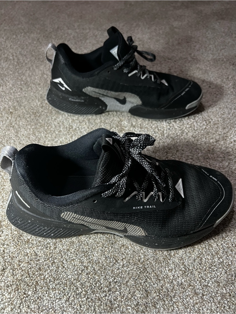 Nike Black Men’s Trail Running Sneakers - Picture 6 of 9